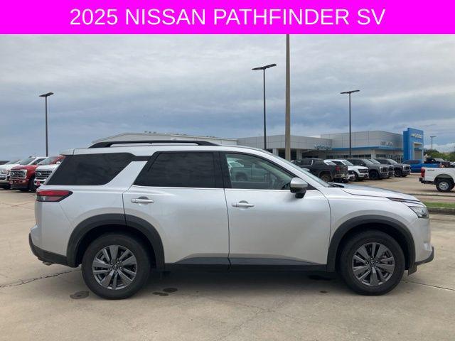 2025 Nissan Pathfinder SV FWD