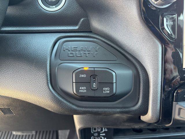 2026 Ram 2500 Black Express Crew Cab 4x4 6'4" Box