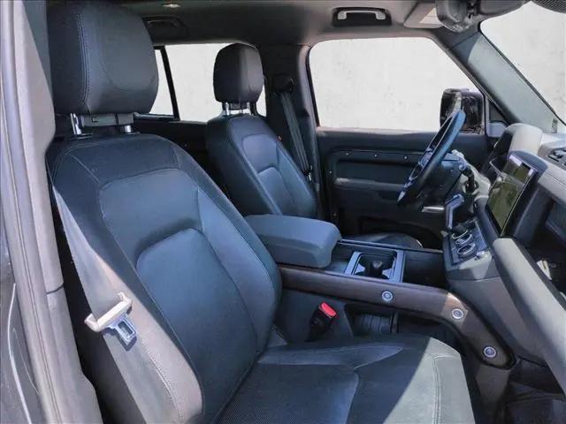 2023 Land Rover Defender 130 X-Dynamic SE