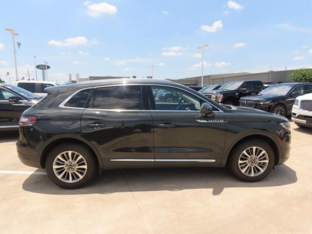 2022 Lincoln Nautilus Standard
