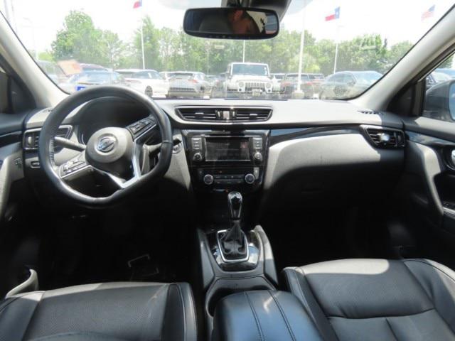 2021 Nissan Rogue Sport SL FWD Xtronic CVT