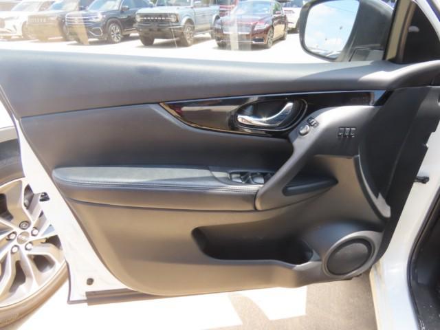 2021 Nissan Rogue Sport SL FWD Xtronic CVT