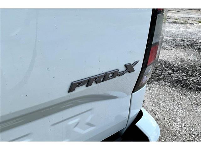 2022 Nissan Frontier Crew Cab PRO-X 4x2