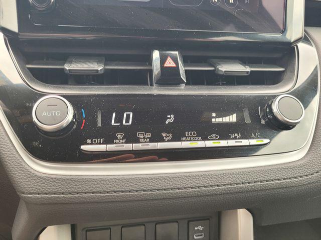 2024 Toyota Corolla Cross Hybrid SE