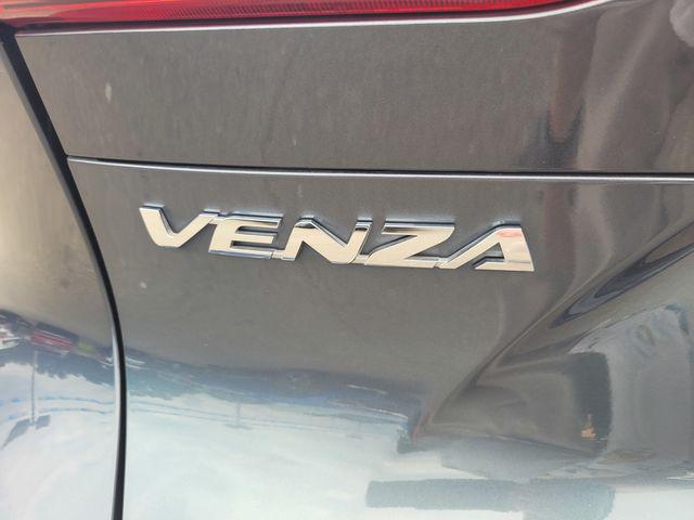 2022 Toyota Venza LE