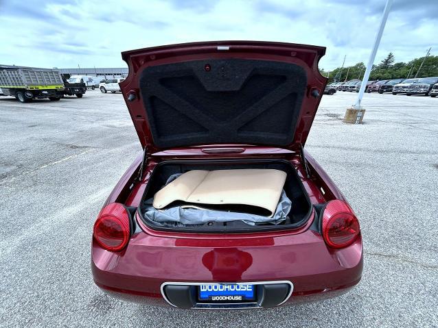 2004 Ford Thunderbird Base
