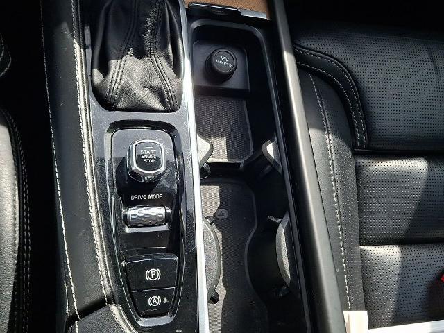 2020 Volvo XC90 T6 Inscription 6 Passenger