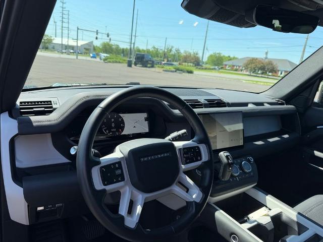 2025 Land Rover Defender 110 P300