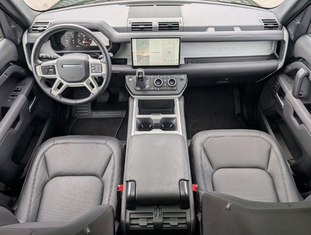 2025 Land Rover Defender 110 P300