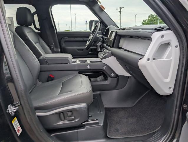 2025 Land Rover Defender 110 P300