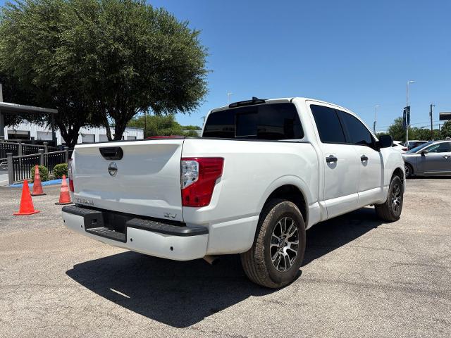 2022 Nissan Titan Crew Cab SV 4x2