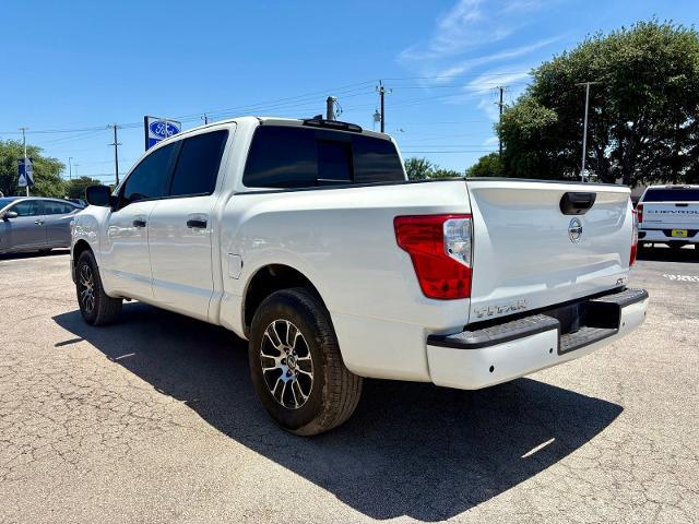 2022 Nissan Titan Crew Cab SV 4x2