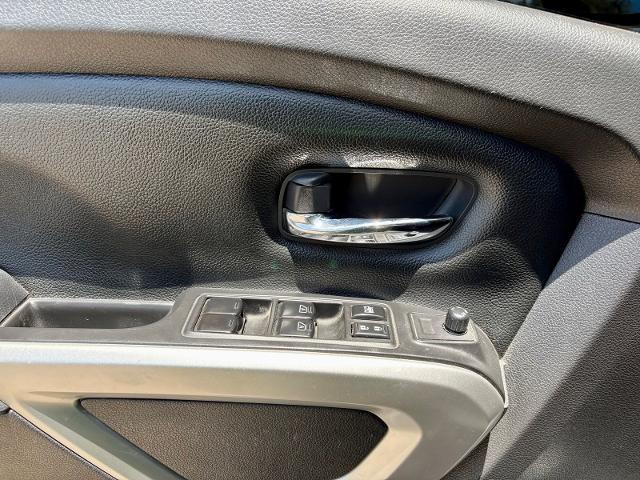 2022 Nissan Titan Crew Cab SV 4x2