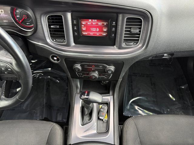 2017 Dodge Charger SE RWD