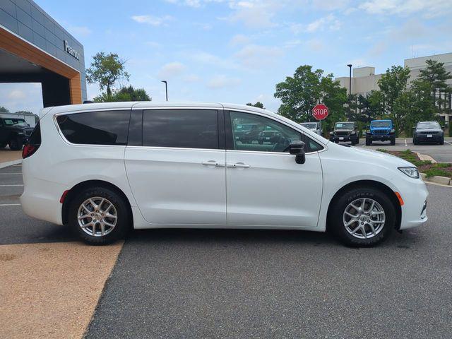 2024 Chrysler Pacifica Touring L 2024 Chrysler Pacifica Touring L