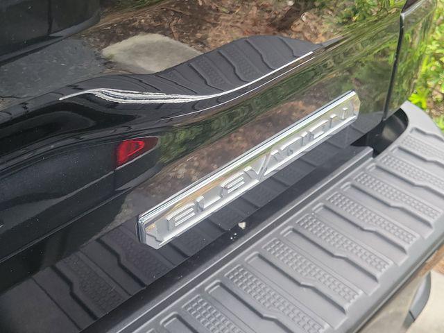 2021 GMC Sierra 1500 4WD Crew Cab Short Box Elevation