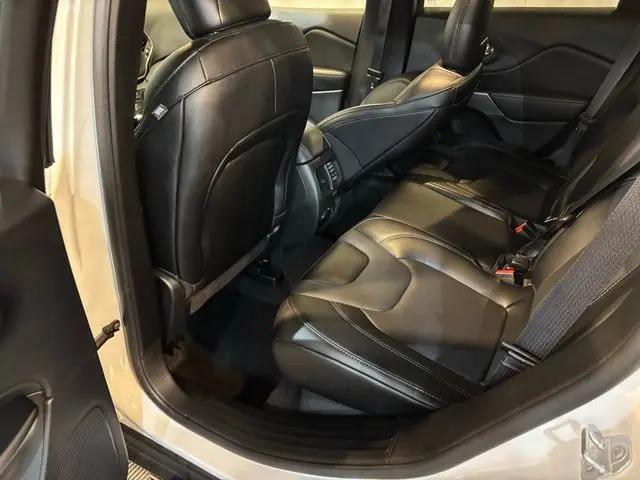 2022 Jeep Cherokee Latitude Lux 4x4