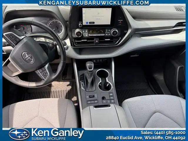 2023 Toyota Highlander LE