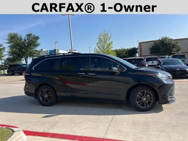 2024 Toyota Sienna Woodland Edition