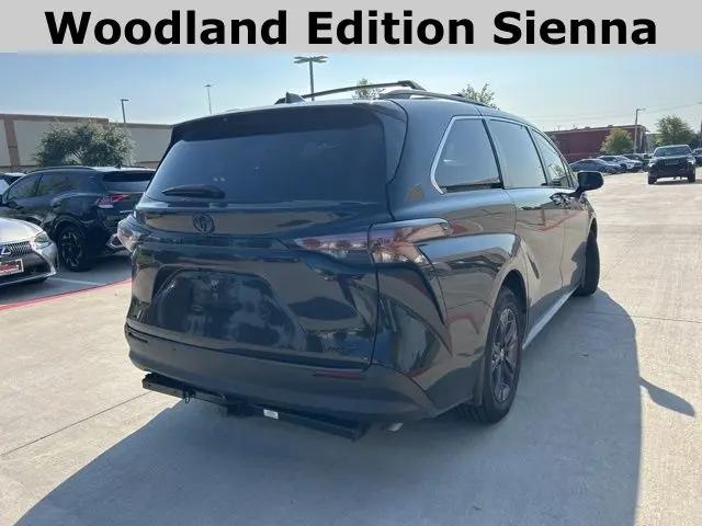 2024 Toyota Sienna Woodland Edition