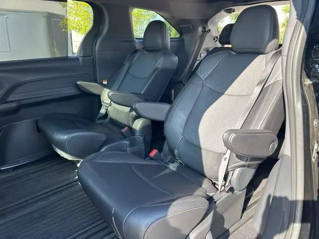 2024 Toyota Sienna Woodland Edition