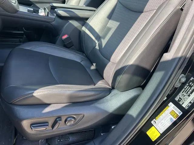 2024 Toyota Sienna Woodland Edition