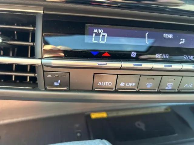 2024 Toyota Sienna Woodland Edition