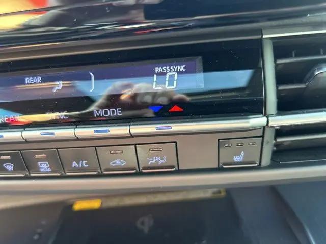 2024 Toyota Sienna Woodland Edition