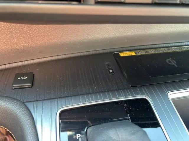 2024 Toyota Sienna Woodland Edition