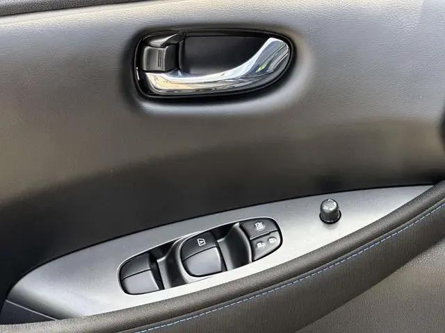 2023 Nissan LEAF S 40 kWh