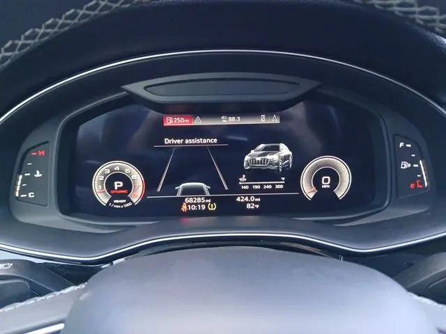 2022 Audi Q8 Premium Plus 55 TFSI quattro Tiptronic