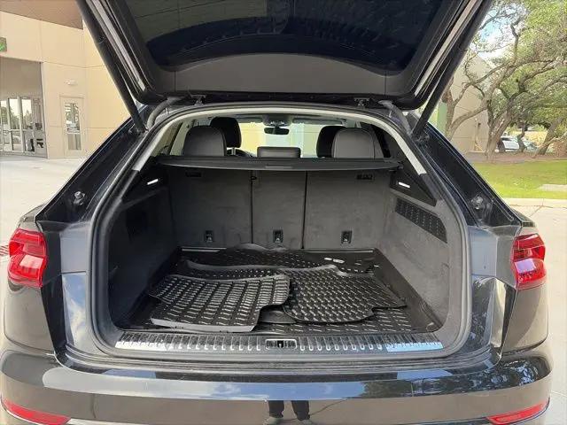 2022 Audi Q8 Premium Plus 55 TFSI quattro Tiptronic