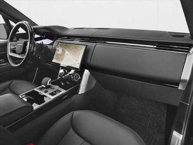 2026 Land Rover Range Rover P530 SE 7 Seat