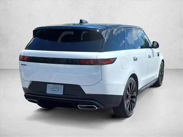 2026 Land Rover Range Rover Sport P360 SE