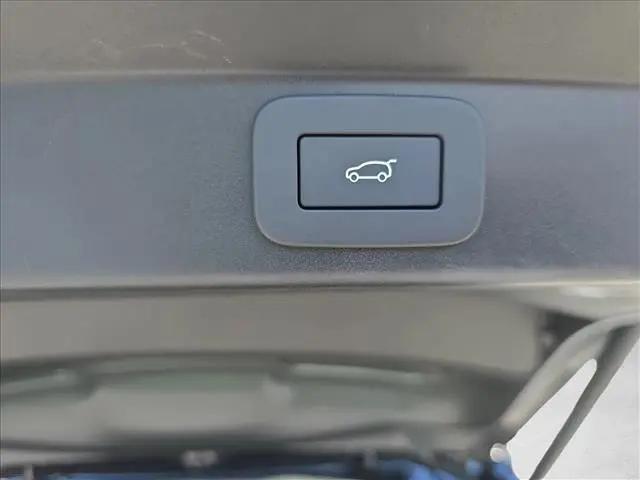 2026 Land Rover Range Rover Sport P360 SE