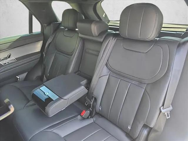 2026 Land Rover Range Rover Sport P360 SE