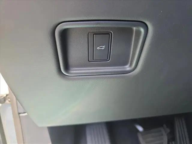 2026 Land Rover Range Rover Sport P360 SE