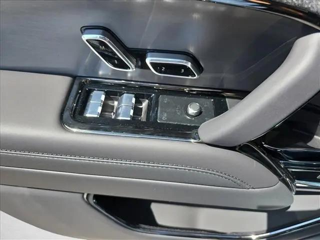 2026 Land Rover Range Rover Sport P360 SE