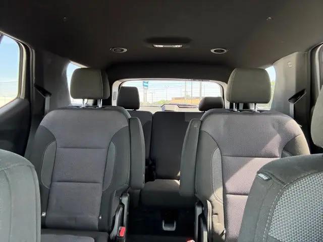 2022 Chevrolet Traverse AWD LT Cloth