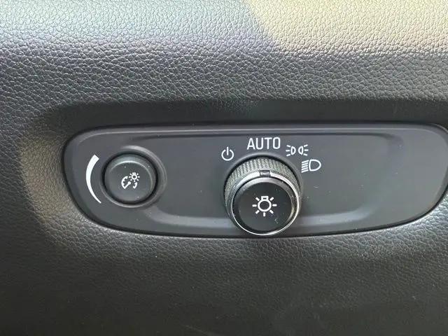 2022 Chevrolet Traverse AWD LT Cloth