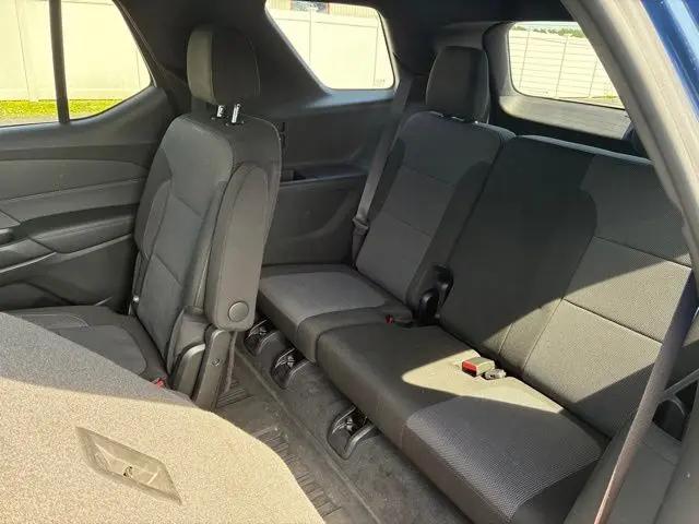 2022 Chevrolet Traverse AWD LT Cloth