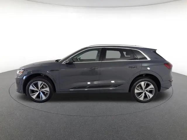 2024 Audi e-tron Prestige quattro