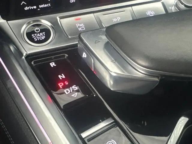 2024 Audi e-tron Prestige quattro