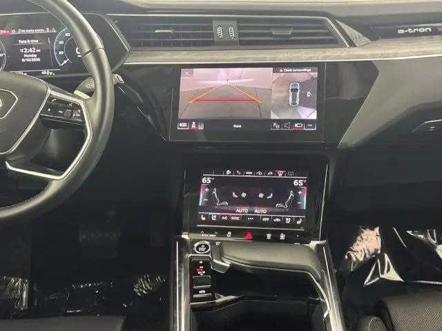 2024 Audi e-tron Prestige quattro
