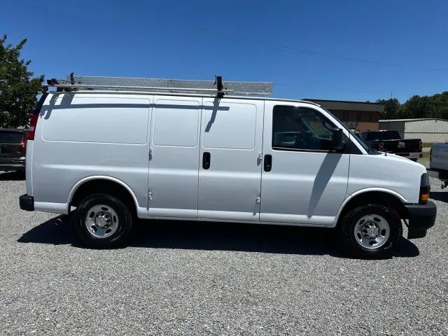 2022 Chevrolet Express Cargo Van RWD 2500 Regular Wheelbase WT