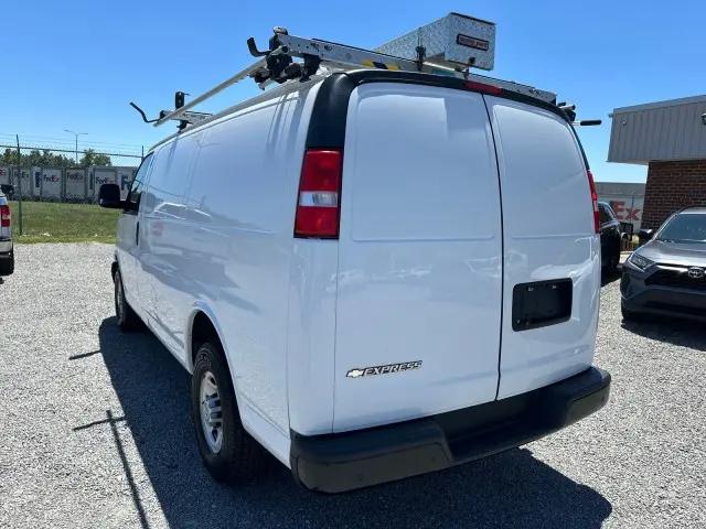 2022 Chevrolet Express Cargo Van RWD 2500 Regular Wheelbase WT