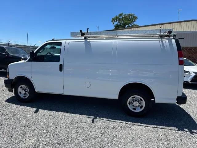2022 Chevrolet Express Cargo Van RWD 2500 Regular Wheelbase WT