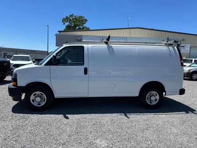 2022 Chevrolet Express Cargo Van RWD 2500 Regular Wheelbase WT
