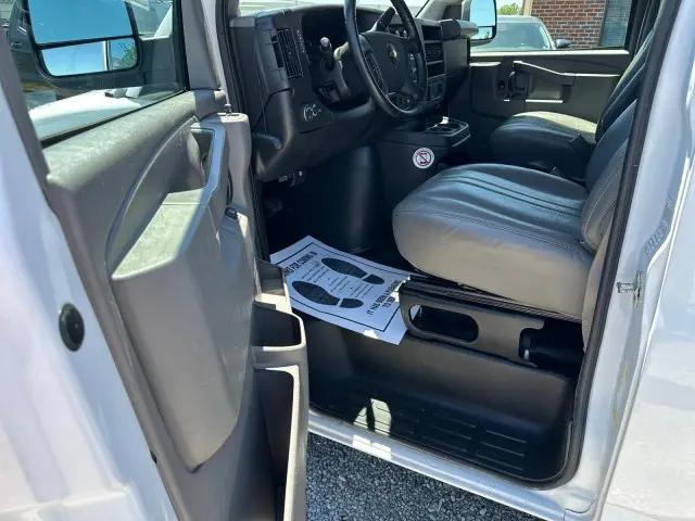 2022 Chevrolet Express Cargo Van RWD 2500 Regular Wheelbase WT