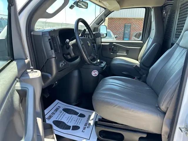 2022 Chevrolet Express Cargo Van RWD 2500 Regular Wheelbase WT